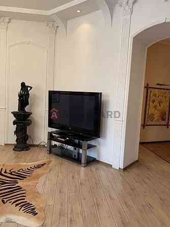 Довгострокова оренда 5-кімнатній сучасній квартири в центрі Дніпра Днепр