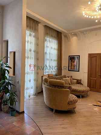 Довгострокова оренда 5-кімнатній сучасній квартири в центрі Дніпра Днепр