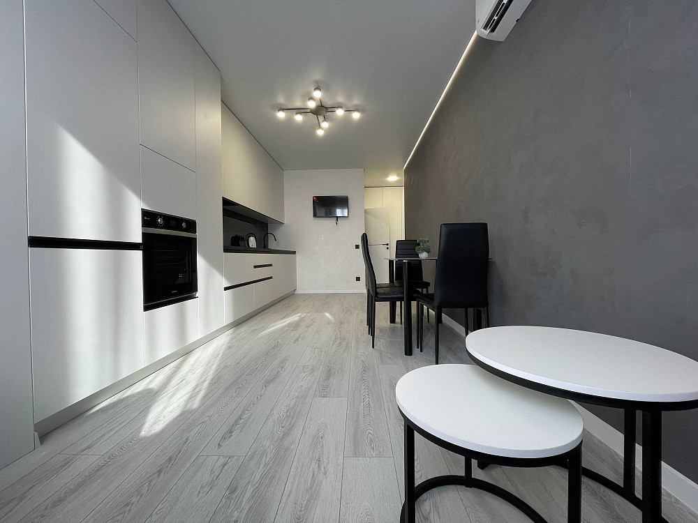 Новобудова! Продам укомплектовану квартиру!! Ровно - изображение 1