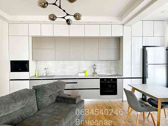 Двухкомнатная с видом на  море Аркадия невысокий этаж Одеса