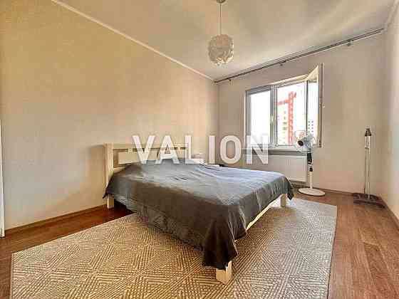 Продам 3-х кімнатну квартиру, вул.Ю.Здановської 85а, м. Іподром 14 хв. Киев