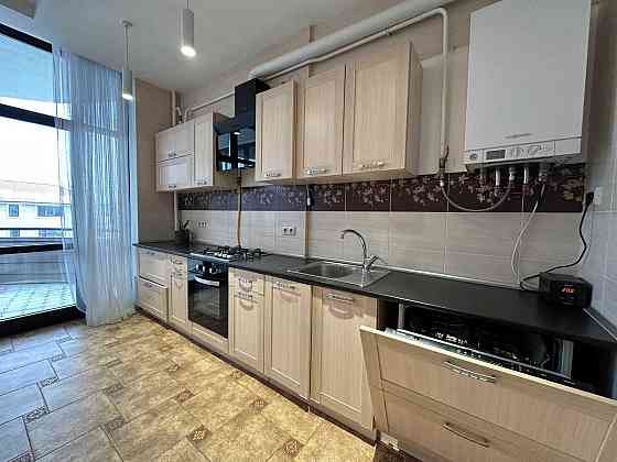 Оренда великої квартири в новобудові клубного типу по вул. Мучній Львов