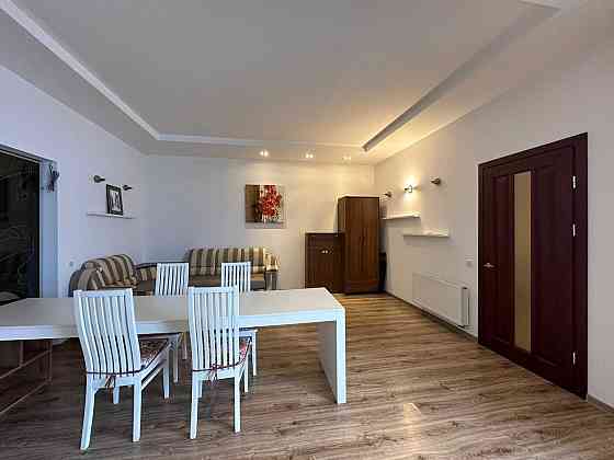 Оренда великої квартири в новобудові клубного типу по вул. Мучній Львов