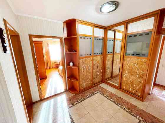 Сдам 3-к.кв. Возле метро Оболонь и ТРЦ Дрим Таун/ ул.Иорданская 11Д Киев