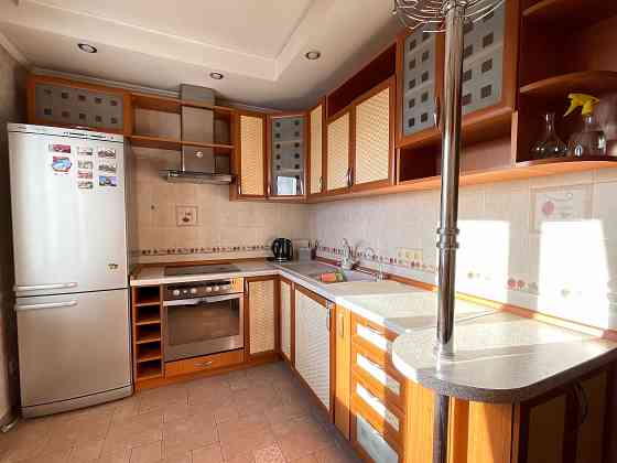 Сдам 3-к.кв. Возле метро Оболонь и ТРЦ Дрим Таун/ ул.Иорданская 11Д Киев