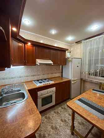 Здається в оренду 2-кім вул. Бандери ( район 8-9 шк) 