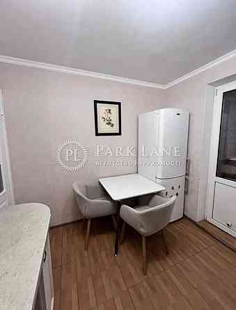 Продаж 1-кім. вул. Райдужна,20 Євроремонт Меблі На 7 поверху Киев