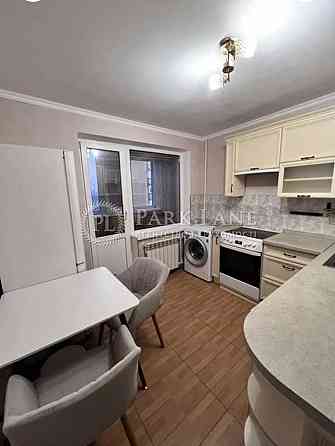 Продаж 1-кім. вул. Райдужна,20 Євроремонт Меблі На 7 поверху Киев