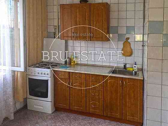 Продаж 3-кімнатної квартири Оболонь Приозерна 12А біля озера Киев