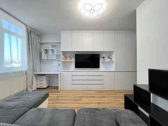 М. Деміївська, Саперно-Слобідська, 24, євродвокімнатна квартира Киев