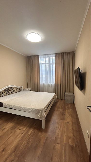 3кімн.кв.80м2, вул. Любомира Гузара,46-В Киев - изображение 3