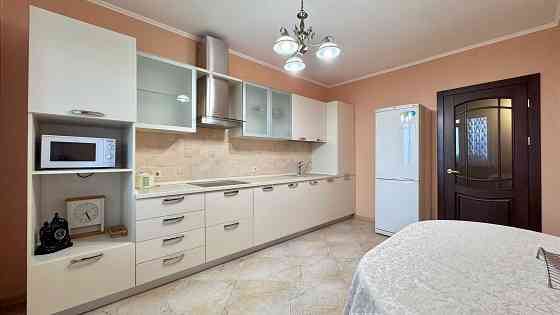 1к. с ремонтом прямо возле метро Осокорки! ул. Чавдар, 1. Без комиссии Киев