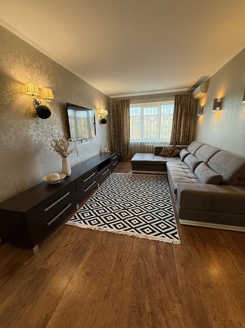 Сдам або продам свою квартиру на Дзержинці ! 3 кімнати все включено Кривий Ріг - зображення 1