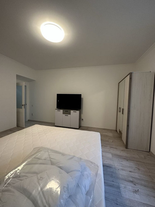 Здається 1к.кв. в центрі . Ціна: 400$ Ужгород - изображение 5