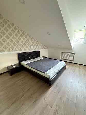 Власна квартира в центрі, вул.Михайлівська 6-кімнат Киев