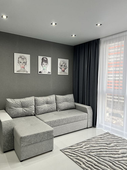 Однокімнатна смарт-квартира біля метро Вирлиця Киев - изображение 1