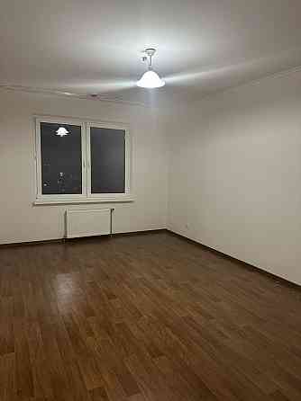 Квартира без меблів , дві кімнати , Моторний пров. 11Б Киев