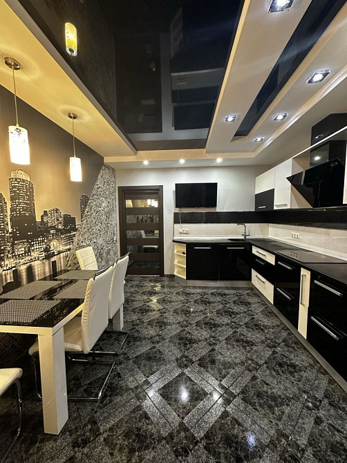 Оренда розкішної просторої квартири 60 м в ЖК Зелений Квартал Бровары - изображение 1