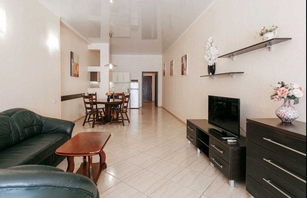 Сдаю в Аркадийском Дворце студию с видом на аквапарк и море. Одесса - изображение 4