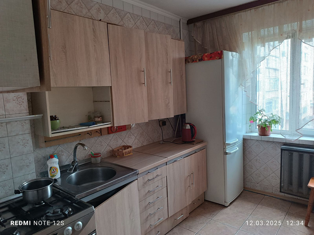 Здам терміново 3кім.квартиру район 10школа. Бровары - изображение 1