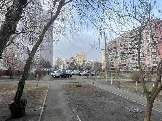 Двокімнатна квартира з ремонтом, вул. Лісківська, 16, Деснянський р-н Киев