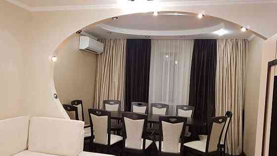 ЖК "Голосеево", ул. Голосеевская 13-Б. Рядом 2 станции метро 5 минут. Київ