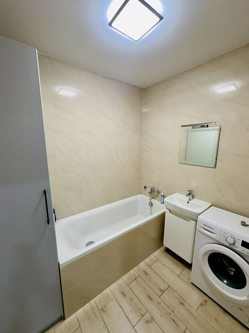 ВІЛЬНА! 3-х кімнатна квартира по вул. Карнаухова Рівне - зображення 3