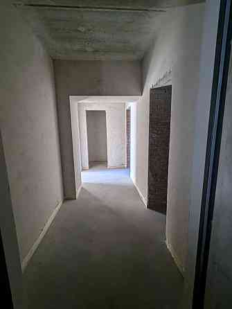 Терміновий продаж 1 кімн двосторонньої квартири поруч парку Ивано-Франковск