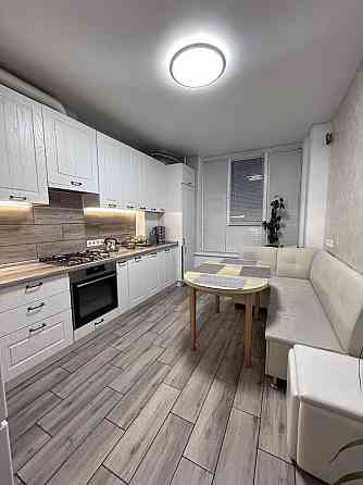 Дуже крута євро2к з гарним ремонтом! Поруч з парком! Постанова - так! Ірпінь