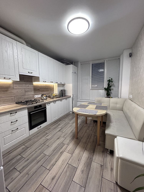 Дуже крута євро2к з гарним ремонтом! Поруч з парком! Постанова - так! Ірпінь - зображення 2