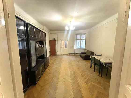 Продаж 2-х кімнатної квартири в ближньому центрі, вул. Зелена Львів