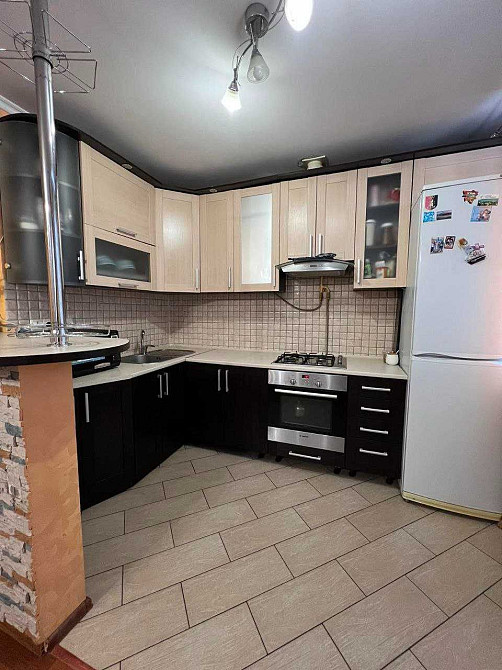 Продам затишну  3-кімнатну квартиру! Ровно - изображение 2