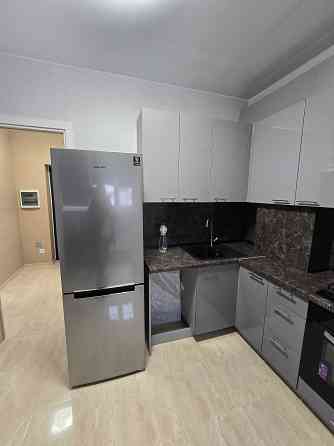 Гарна світла однушка з МІНІМАЛЬНИМ оформленням! Буча