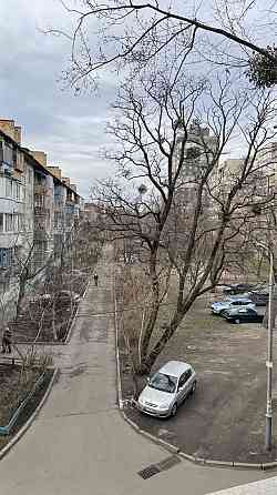 Дарницька площа, Пражська Киев