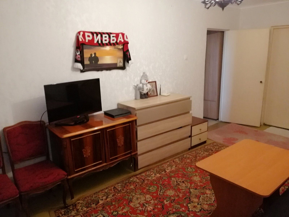 Продам 2х кімнатну в районі 4 міськ.лікарні ( Космонавтов) Кривой Рог - изображение 3