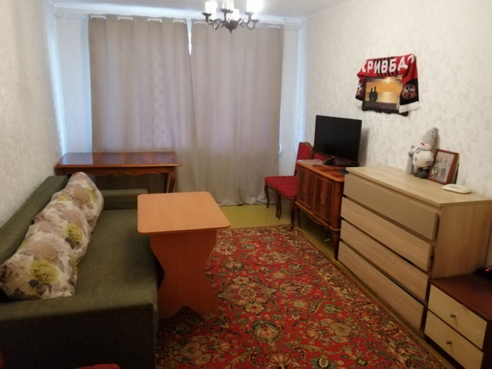 Продам 2х кімнатну в районі 4 міськ.лікарні ( Космонавтов) Кривой Рог - изображение 1