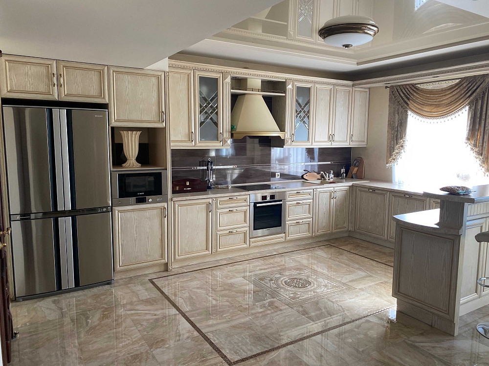 Продам эксклюзивну трехкімнатну квартиру 110кв.м Олеся Гончара 3тамтам Луцк - изображение 1