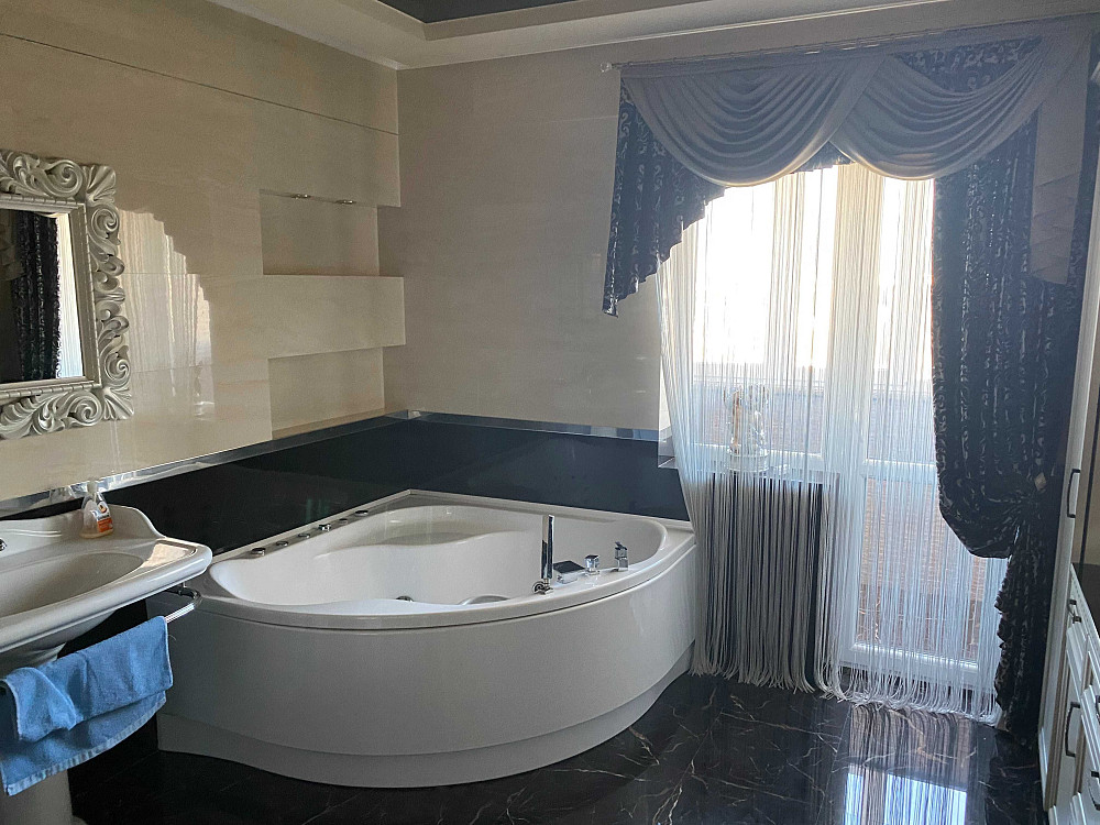 Продам эксклюзивну трехкімнатну квартиру 110кв.м Олеся Гончара 3тамтам Луцк - изображение 4