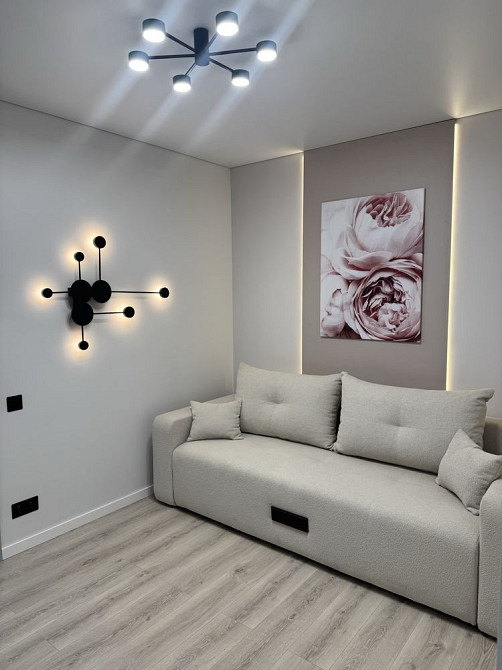 Продам 1-кімнатну квартиру в Grand city ЖК Домбровський Житомир - изображение 1