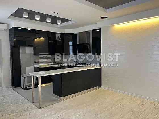 Продам 4 кім Обсерваторна, 10 Сталінка Львівська площа,  Золоті ворота Киев