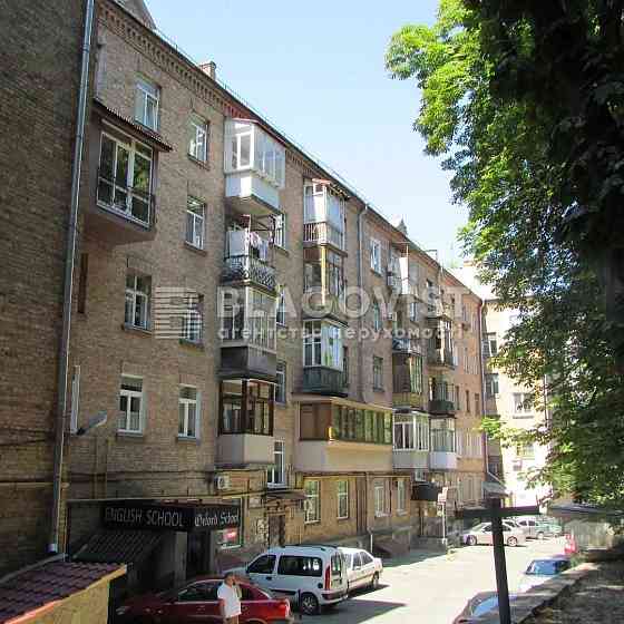 Трикімнатна сталінка  Печерськ ст.М"Кловська" Киев