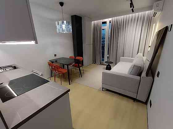 Простора 1но кімнатна в центрі міста ЖК Фемелі Плаза Ивано-Франковск