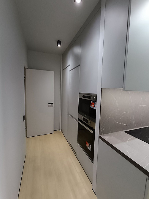 Простора 1но кімнатна в центрі міста ЖК Фемелі Плаза Івано-Франківськ - зображення 4