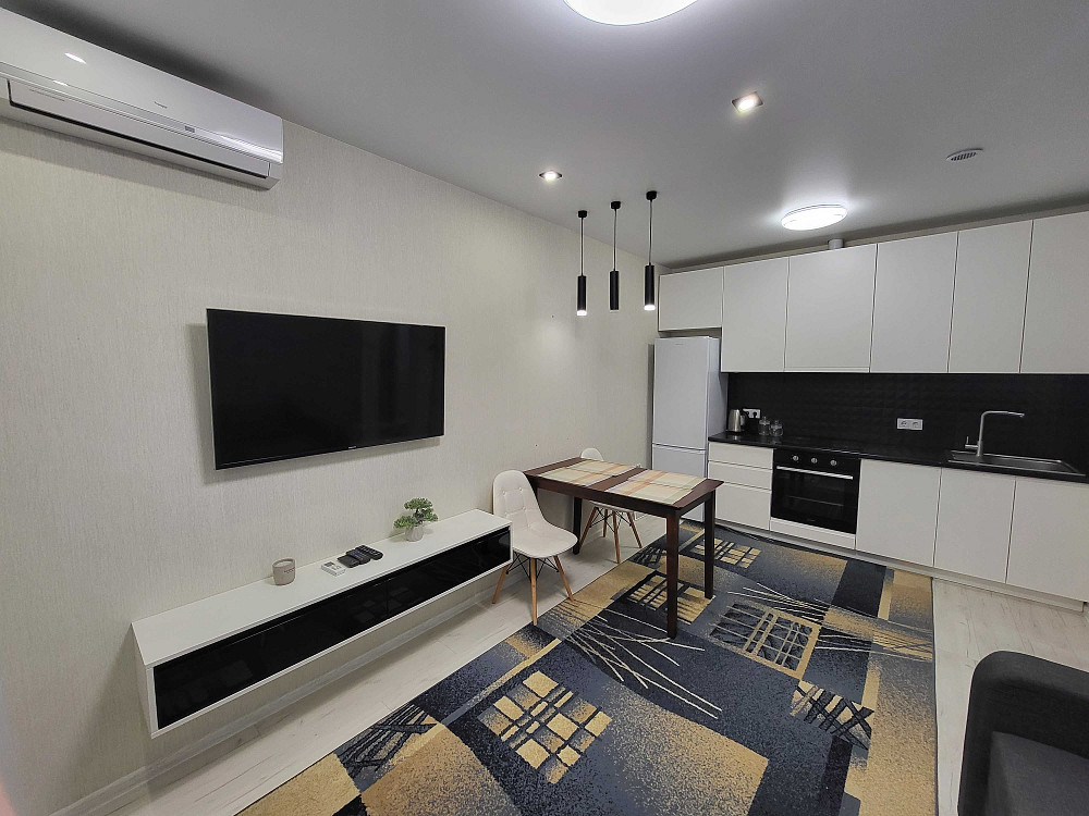 2к. Драгоманова 10. Телескоп. Метро Позняки. Киев - изображение 1