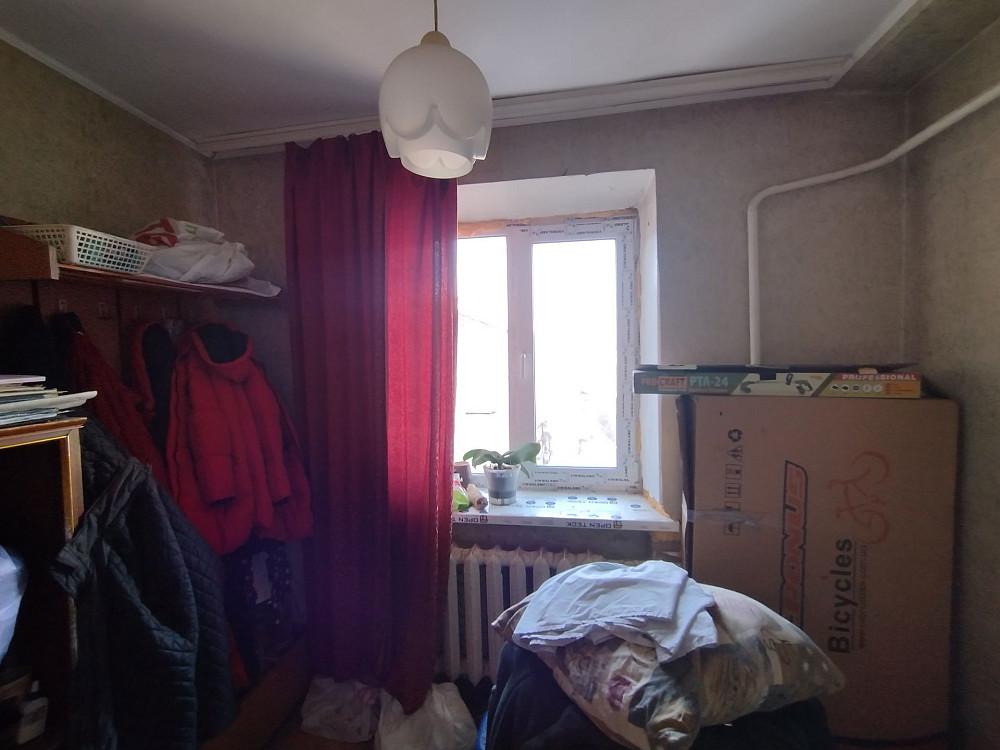 На  ЖД, від власника, 4-х кімнатна ,ізольовані, можна під хостел. Тор Черкаси - зображення 7