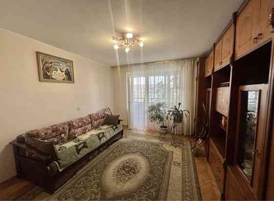 Продаж трикімнатної квартири в цегляному будинку на Сихові Львов
