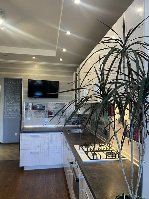 Двокімнатна з ремонтом біля Центрального парку! Газ! Програми так! Ірпінь - зображення 1