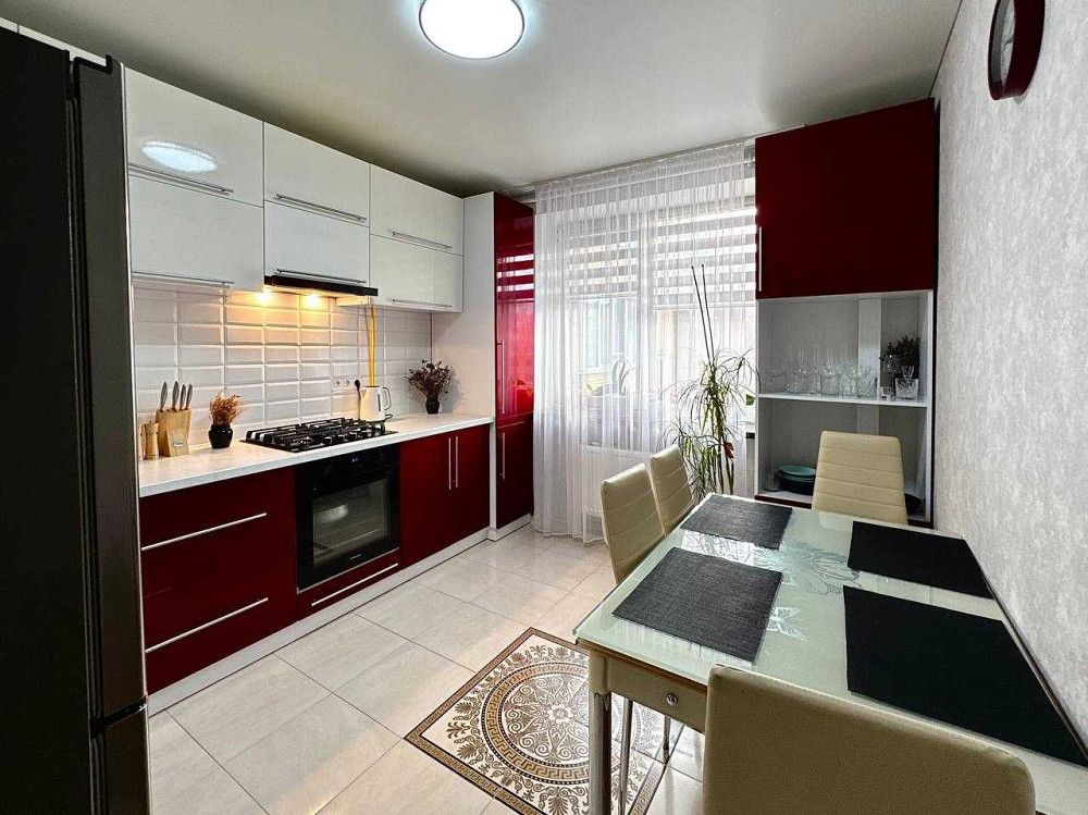 Продам 2 кімнатну  затишну квартиру з ремонтом, в новобудові. Ровно - изображение 1