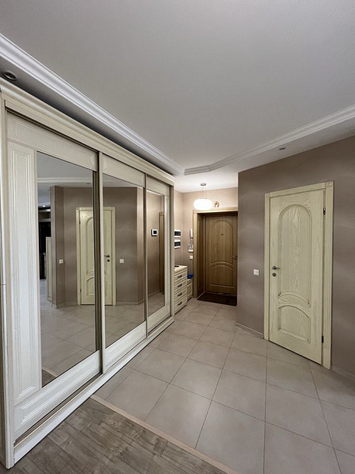 Квартира з коморою в обжитій новобудові з ремонтом та меблями Івано-Франківськ - зображення 1