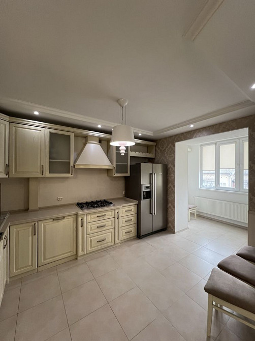 Квартира з коморою в обжитій новобудові з ремонтом та меблями Івано-Франківськ - зображення 3